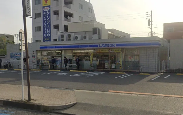 ローソン 三河豊田駅前店まで徒歩2分。