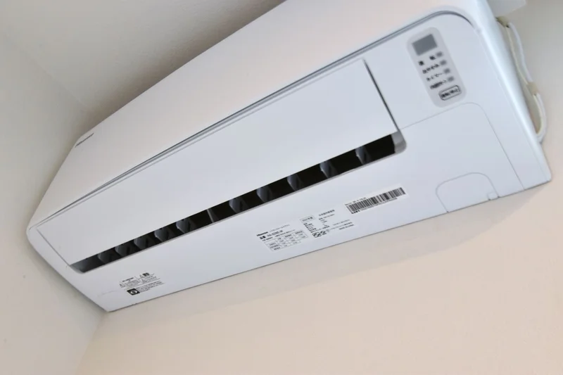 エアコンで暑い寒いをコントロール！　夏場・冬場関係なく快適な室内でお過ごし可能です。