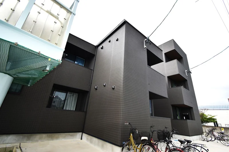 駐輪場スペースもあり！　蒲郡駅から徒歩圏内のインターネット無料物件！