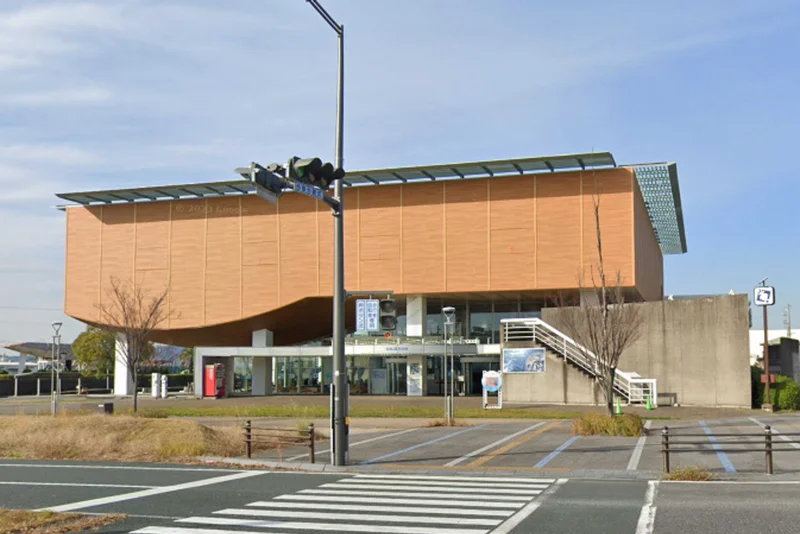 蒲郡市生命の海科学館まで徒歩9分。