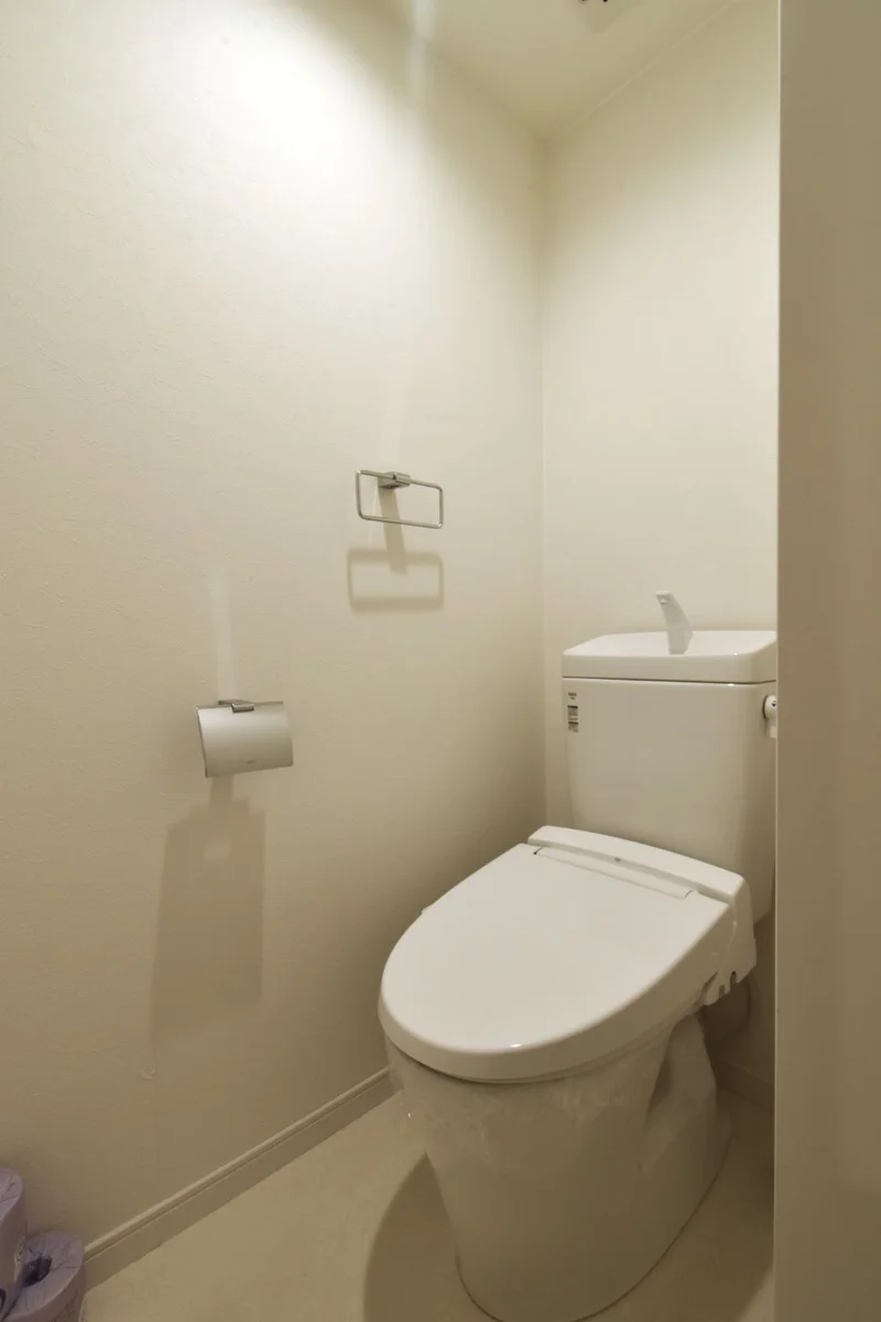 バストイレ別！　トイレブラシや洗剤等も標準化されているので清潔に保っていただけます！