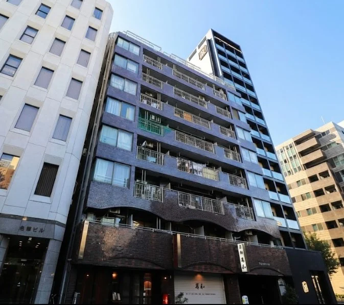 高層マンション！伏見駅徒歩３分で　コンビニや飲食店なども周辺に多いエリア！　