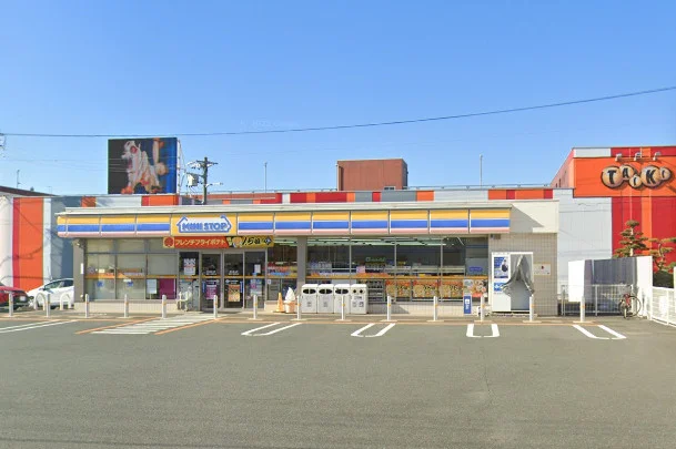 ミニストップ 蒲郡八百富町店まで徒歩12分。