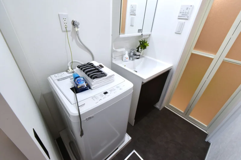 洗濯機もあり衣類やシーツも洗え　独立洗面台付で朝自宅やお風呂上りに便利！