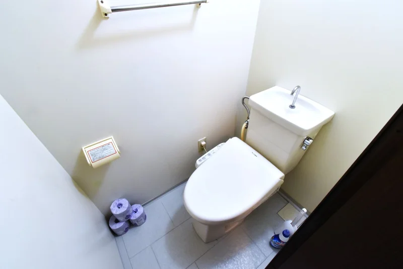 バストイレ別！こだわりのカテゴリ！　洗剤やトイレブラシも取り揃えております！