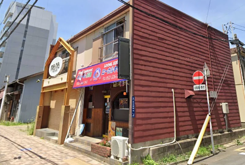 ローカルキッチンまで徒歩6分。