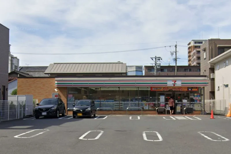 セブン-イレブン 名古屋井深町店まで徒歩11分。