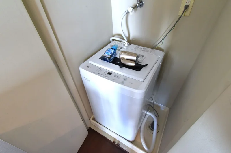 洗濯機もあり　衣類やシーツなども洗えます！コインランドリーがなくてもおうちで洗濯可能！