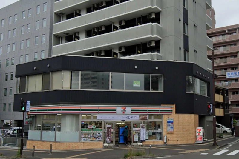 セブン-イレブン 仙台鉄砲町店まで徒歩9分。