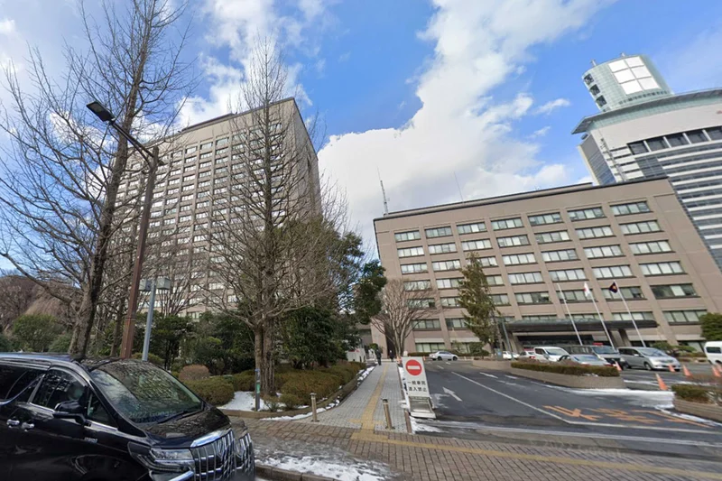 宮城県庁まで車で10分。