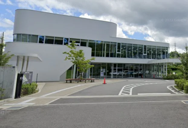 富士見市民温水プール まで車で７分、2.8ｋｍ。