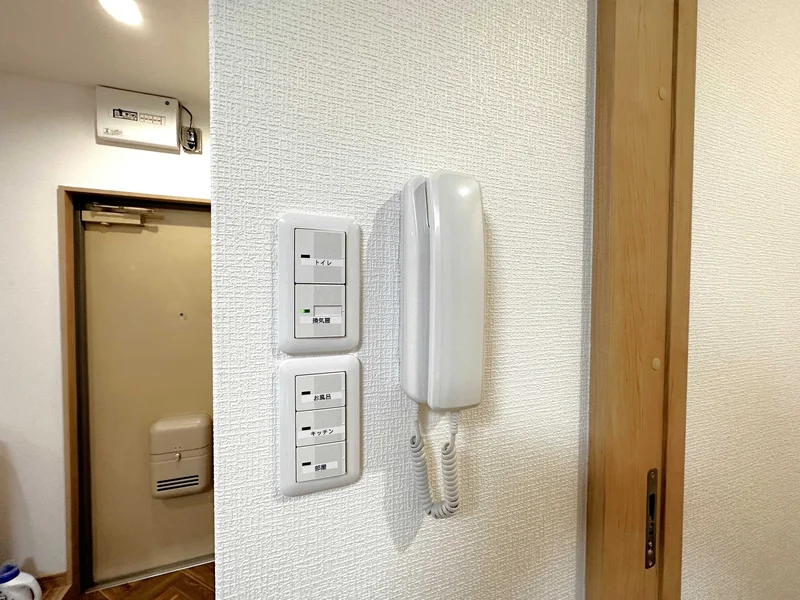 インターフォンも完備なのでお子様や女性のご利用でも安心ですね♪滋賀大津(滋賀病院前)ウィークリーマンションの人気物件♪法人契約も可能で手続き最短３分☆保証人不要で緊急連絡先でOK♪