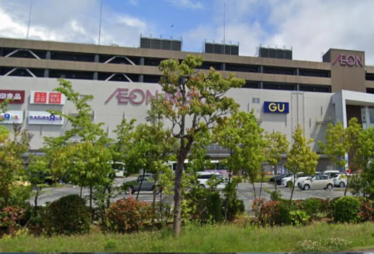 イオンモール草津　車で１０分