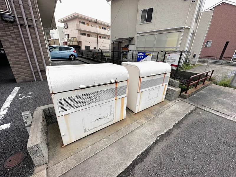 【ゴミ捨て場】敷地内に完備♪三重県四日市市ウィークリーマンションではゴミ出しも楽々♪長期利用可能なマンスリーマンションプランもあります★
