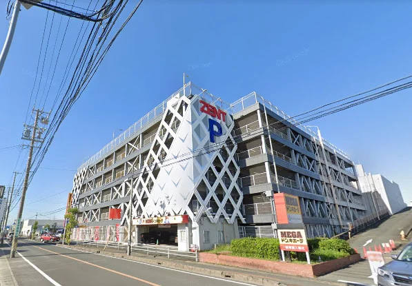 MEGAドン・キホーテ UNY国府店まで車で17分。