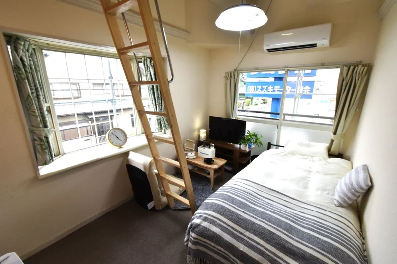 豊橋市内にある格安の家具家電付部屋！　座椅子付きでテレビを見ながらくつろげる　コスト削減も可能なマンスリーマンション！