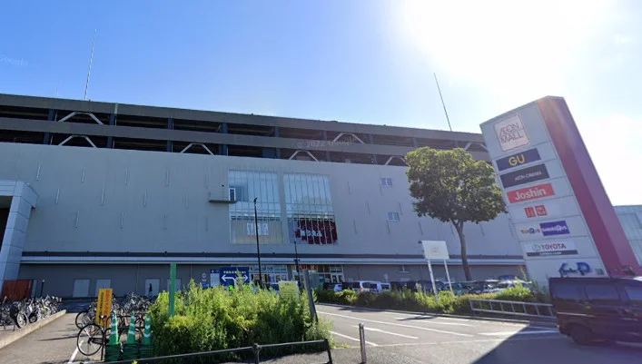 イオンモール草津まで車で19分、6.1km。