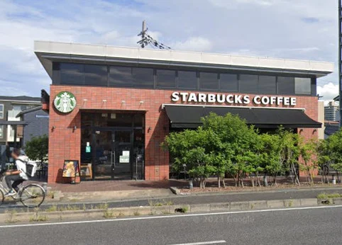 スターバックス コーヒー 草津国道１号店まで車で9分、2.3km。