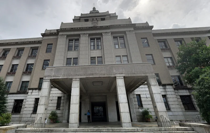 滋賀県庁まで徒歩12分、900m。