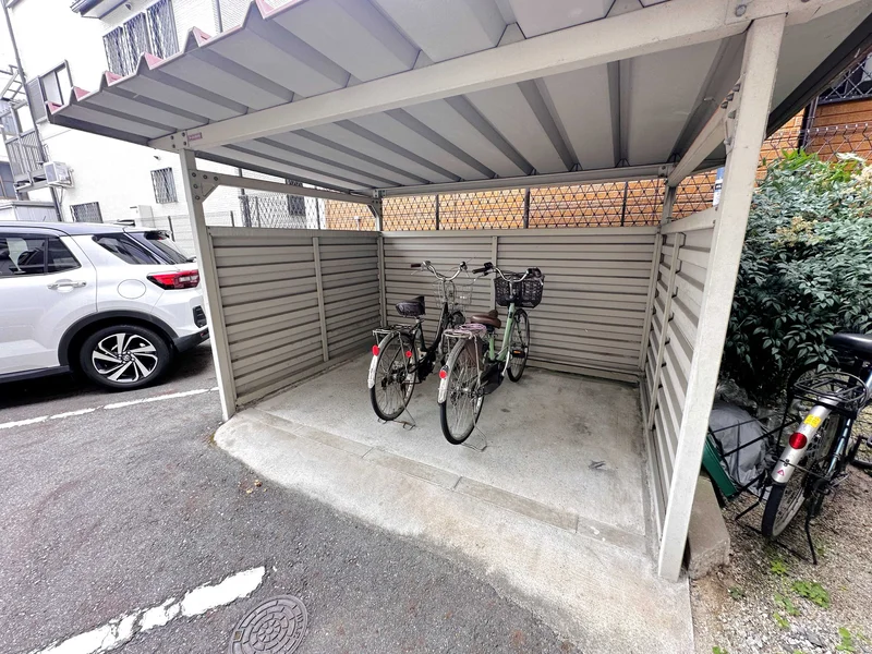 敷地内には駐輪場もございます(^^)/