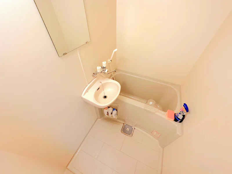 シャンプー・リンス・ボディソープ・風呂用洗剤・スポンジをご用意しておりますのでぜひご活用ください！高岡(高岡市役所前)ウィークリーマンションでは7日以上から利用可能★