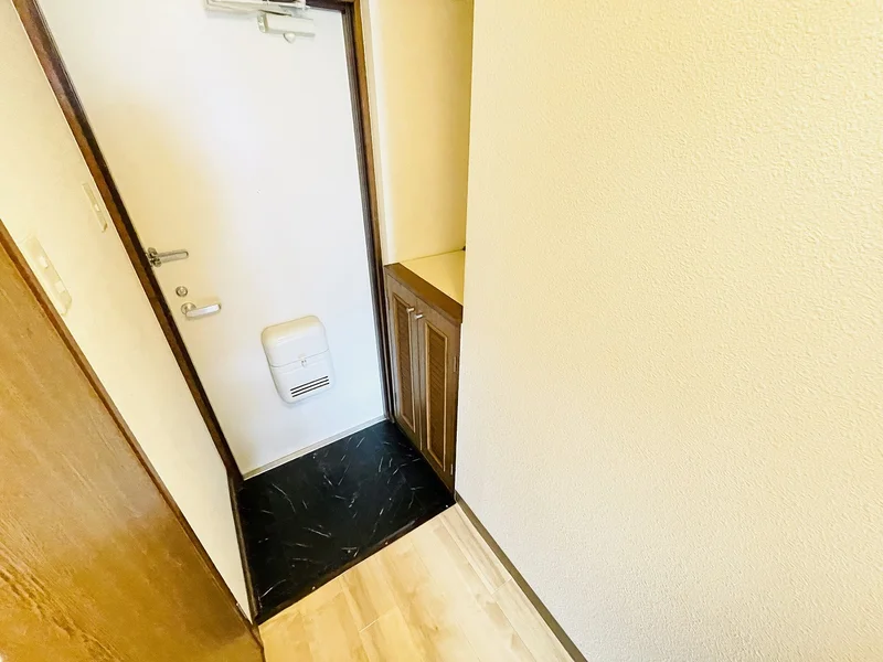 玄関にはシューズＢＯＸがございますので毎回片づけていただき、常に清潔な空間を保っていただくことが可能です♪