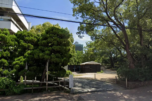 高松中央公園まで徒歩5分、350m。