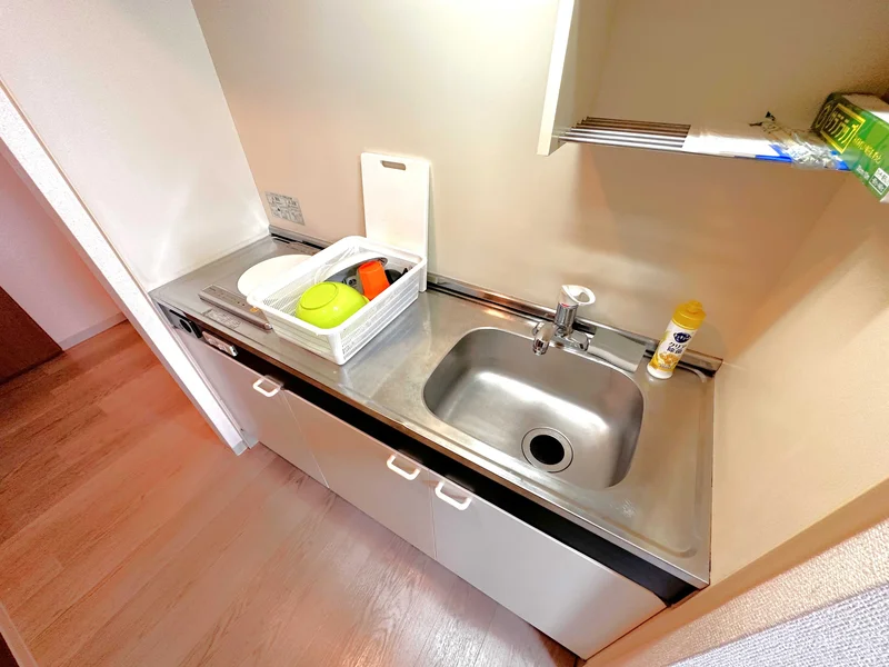 お箸、お鍋、包丁、お皿、ボウル、お玉、食器用洗剤、簡単な調理器具は各種取り揃えています♪瓦町駅前（香川県高松市）ウィークリーマンション・瓦町駅前（香川県高松市）マンスリーマンション♪