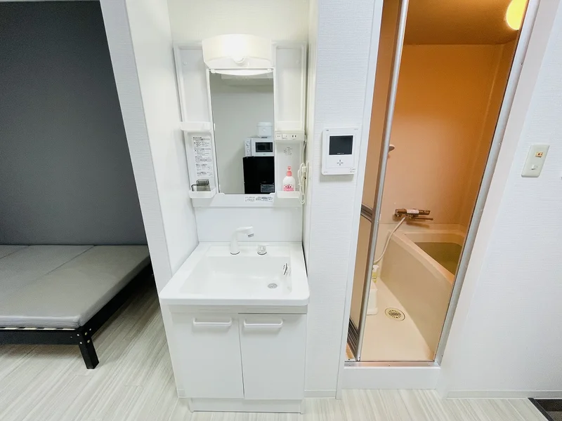 嬉しい独立洗面台付★☆忙しい朝でも余裕をもって身だしなみが整えることができます♪