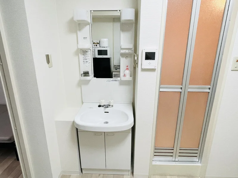 嬉しい独立洗面台付★☆忙しい朝でも余裕をもって身だしなみが整えることができます♪