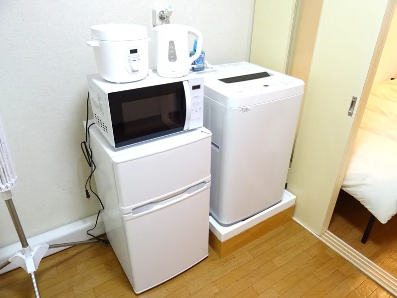 冷蔵庫・電子レンジ・炊飯器など家具家電多数あり！　室内洗濯機置き場有！　
