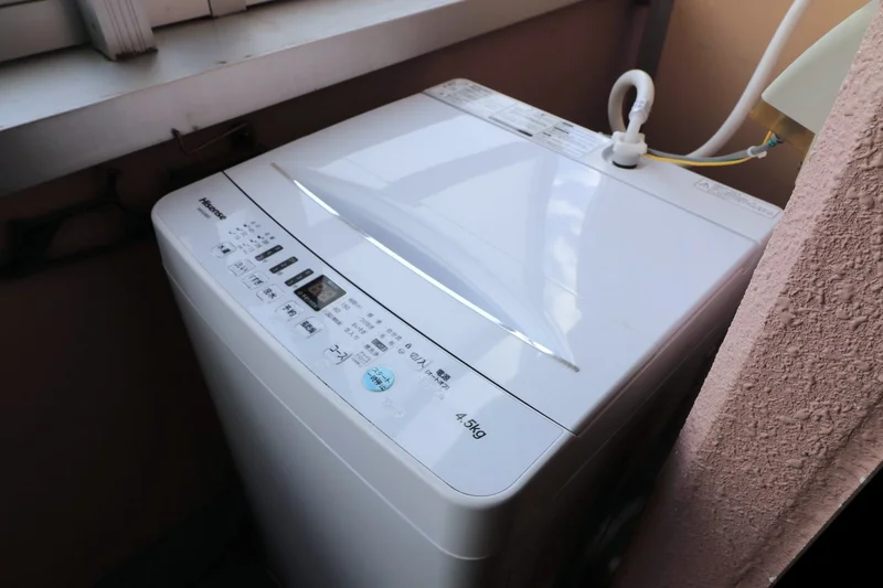 衣服や布団カバーなどを洗うことができ　長期利用可能なお部屋です