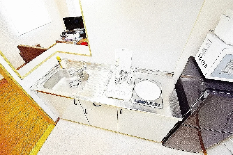 【キッチン画像イメージ】四日市市(四日市塩浜駅前)ウィークリーマンションでは、冷蔵庫や電子レンジ・ケトル・炊飯器などもご用意しております(*'ω'*)