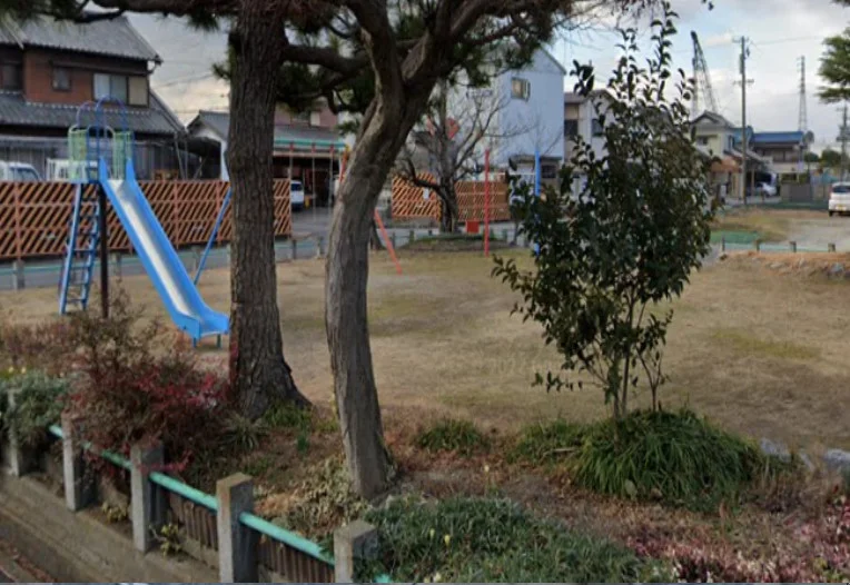 小浜公園　徒歩１３分