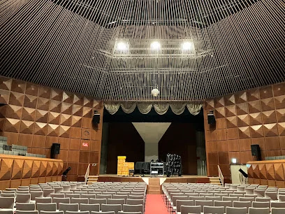 坂出市民ホールまで徒歩１分