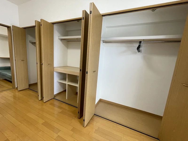 収納抜群☆★ポール付なのでどんな衣類でもラクラク収納できます♪♪