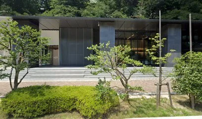 富山県庁屋上庭園まで徒歩13分