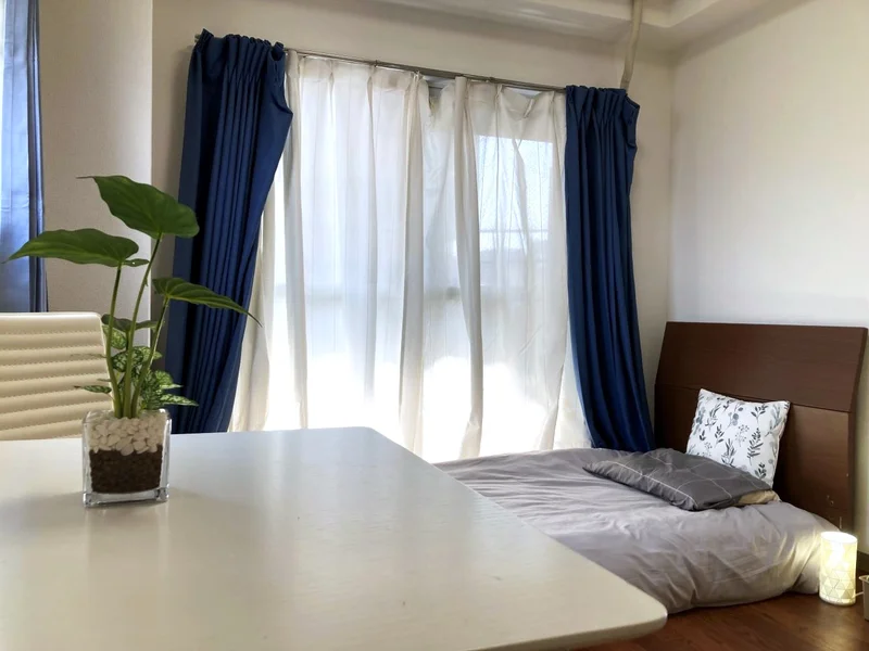 角部屋にテーブルとイス付きで　ビジネスワークや研修での勉強に最適！