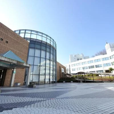 学校法人ソニー学園湘北短期大学まで車で12分