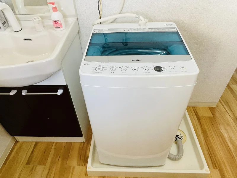 洗濯機は室内に設置しております♪入居後すぐにご利用が可能です(^^♪タオル1式分もご用意しております☆彡