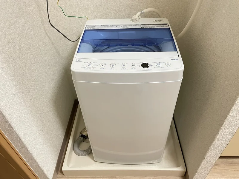 洗濯機は室内に設置しております♪入居後すぐにご利用が可能です(^^♪タオル1式分もご用意しております☆彡