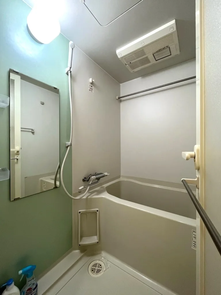 ※炊飯器・鍋フライパン・掃除機・アイロン・空気清浄機・HDD・ブルーレイレコーダーは現在設置しておりません。