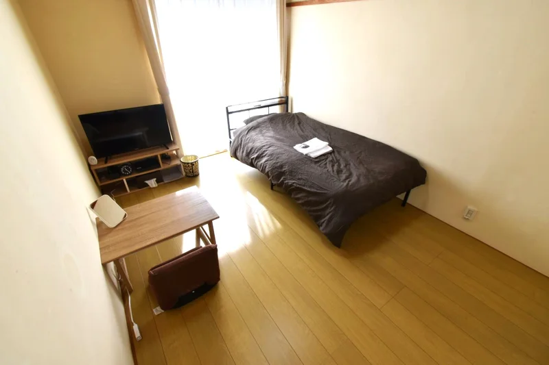 洋室ゆったり明るめの色調駐車場有！　経費削減も可能な法人様にもおすすめな物件♪