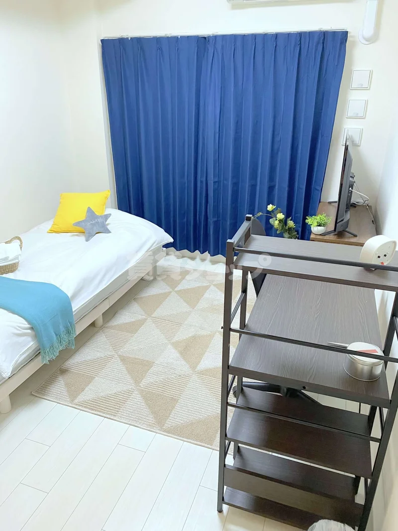 セミダブルベッド♪禁煙ルームで快適♪