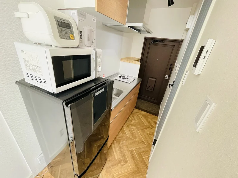冷蔵庫・電子レンジ・炊飯器・ケトルがございます♪その日から使用可能なので、便利です☆★