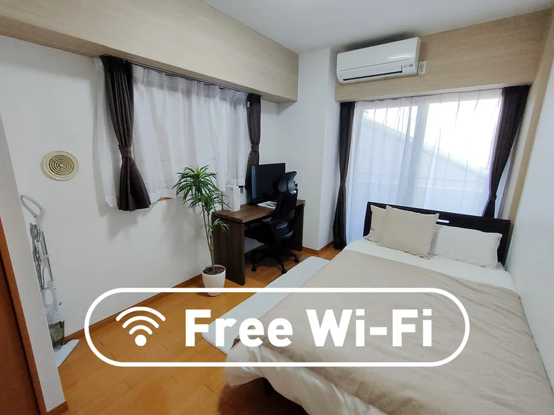 写真はお部屋のイメージです。ラグなどの室内装飾はございません。
