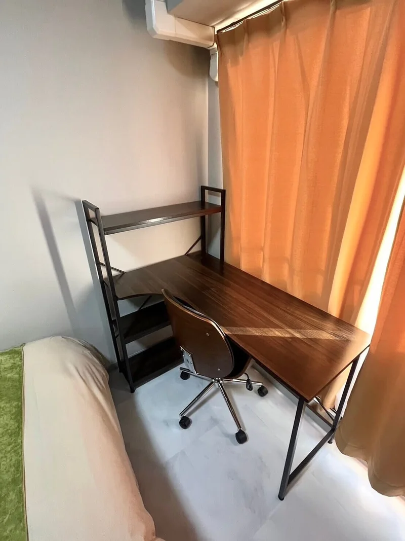 デスク・チェアもございます♪