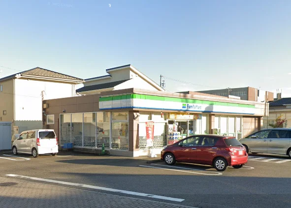 ファミリーマート 岡崎針崎店　徒歩13分