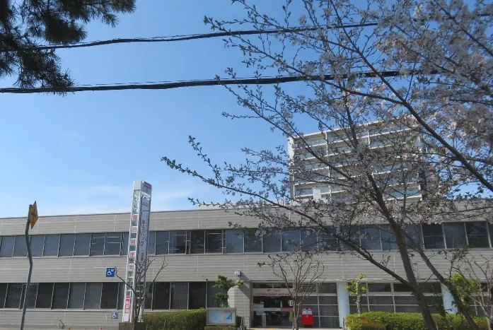 豊田郵便局まで車10分