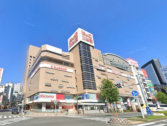 ビックカメラ 名古屋駅西店　車で8分